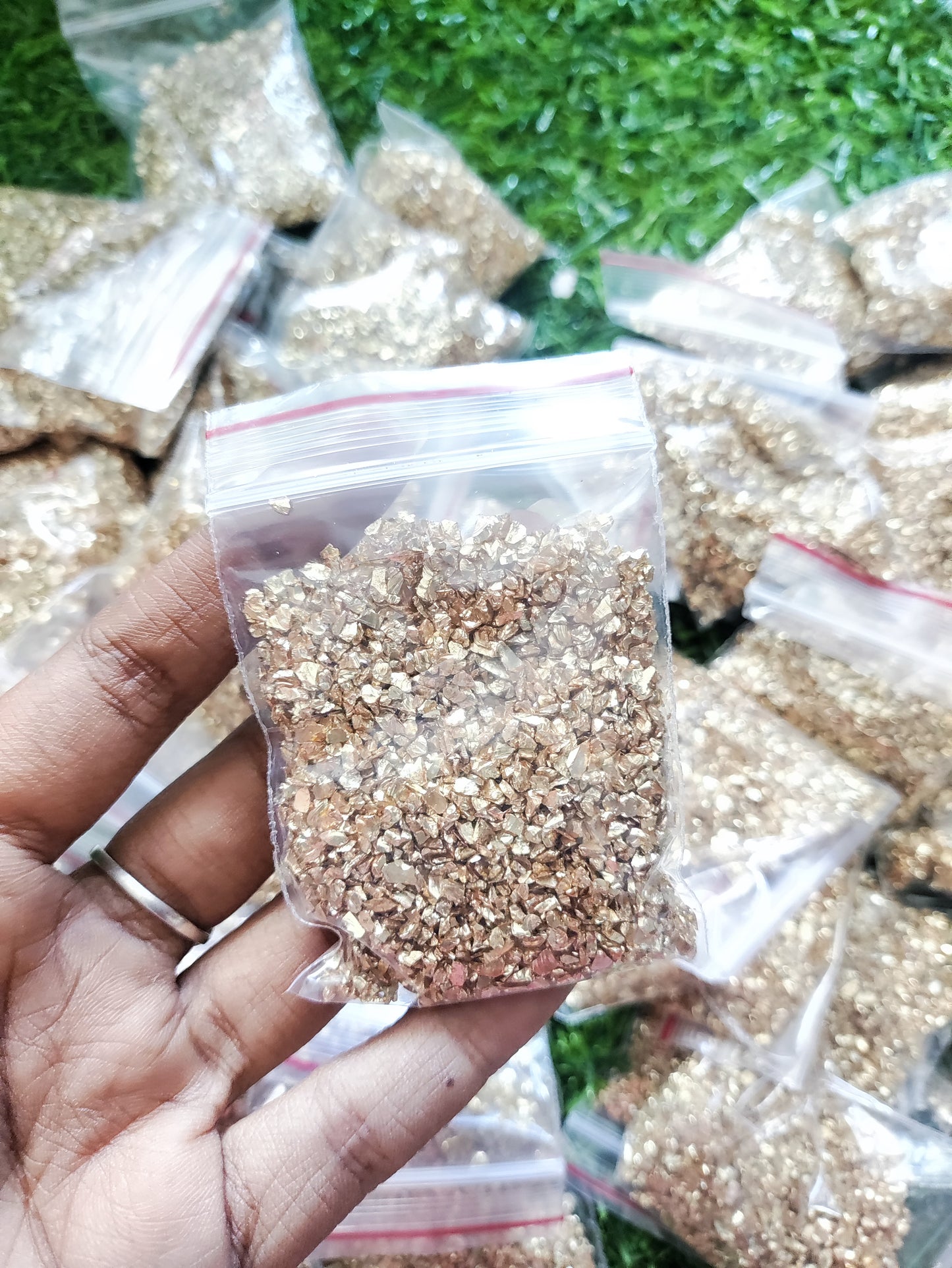 Glass Granules 20g - Gold
