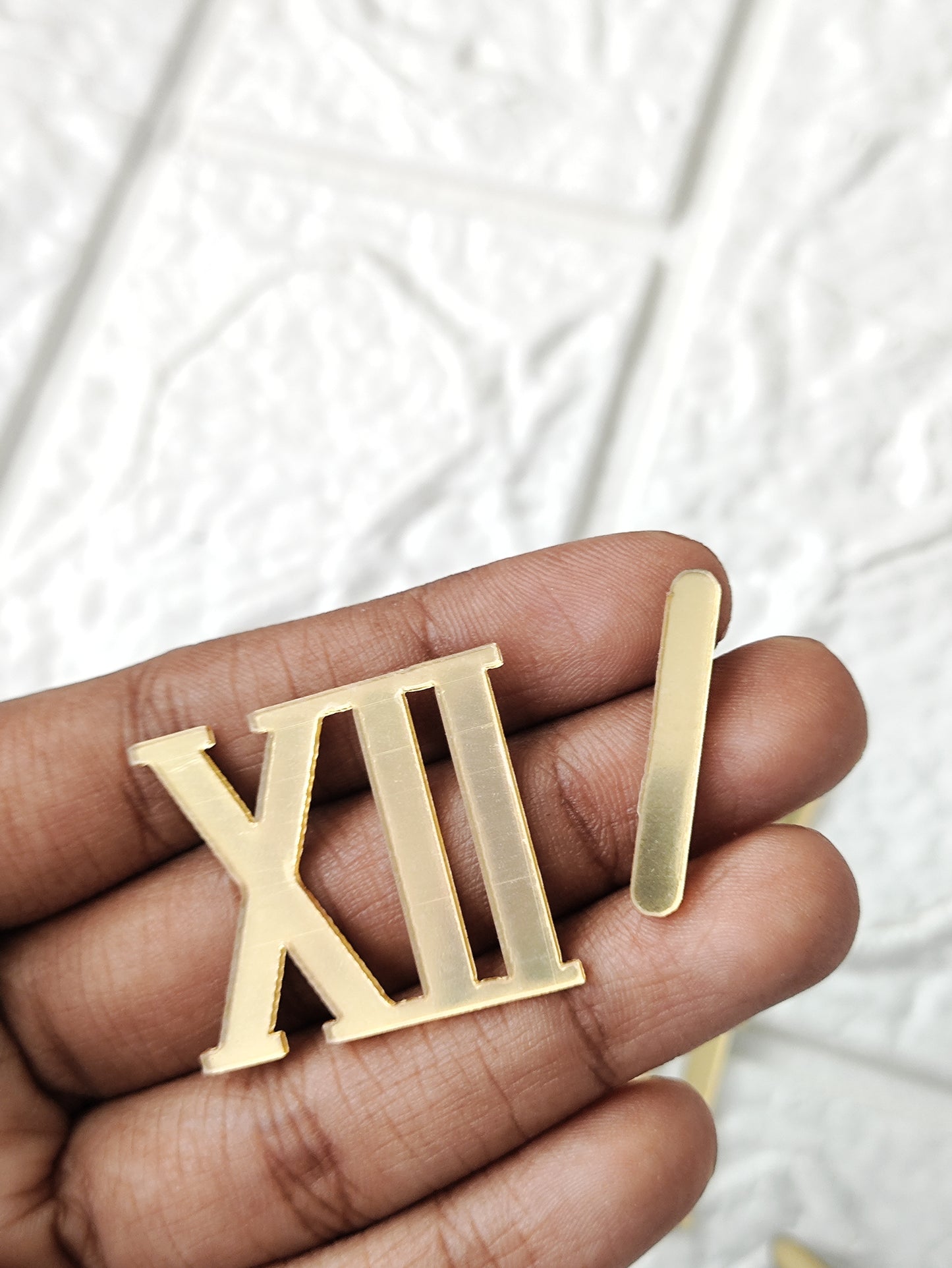 Gold Roman Numbers with Sticks
