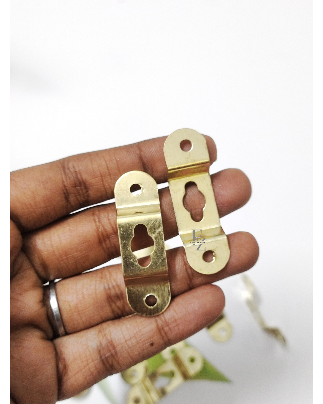 Clock hook - 1 Piece