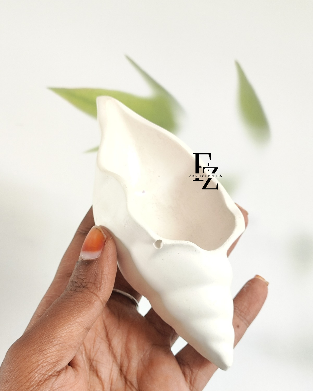 Shell Concrete Jar - Half White