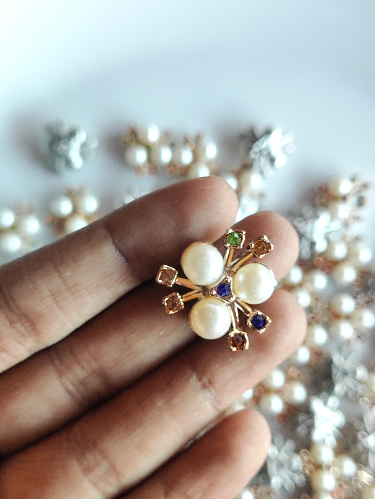 3 Pearl Brooch Gold Multi Color - 1 Piece