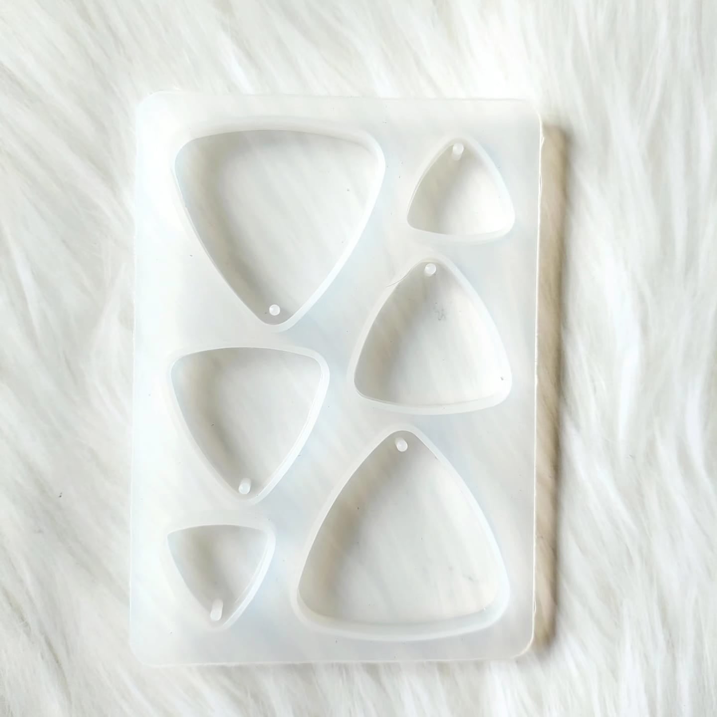 Curved Triangle Jewelry Mould