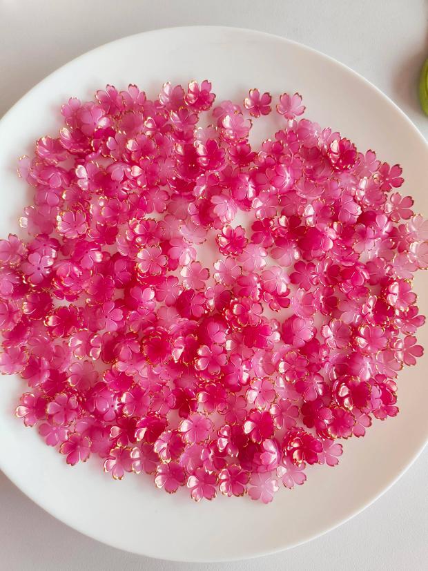 Mini Acrylic Flower D Pink - 20 grams