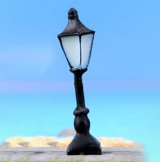 Retro Street Light Miniature - White