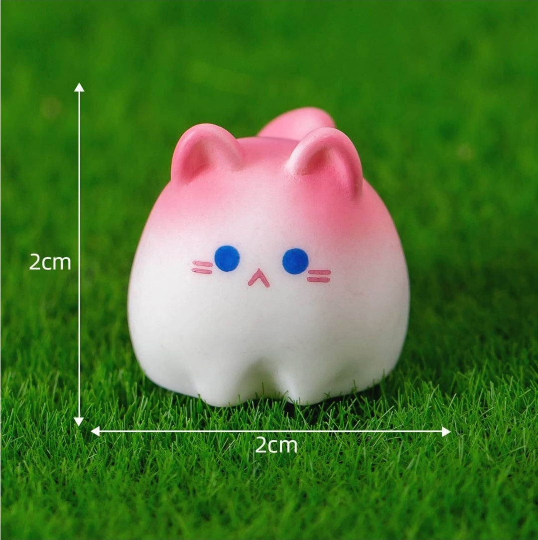 Cat Round Miniature