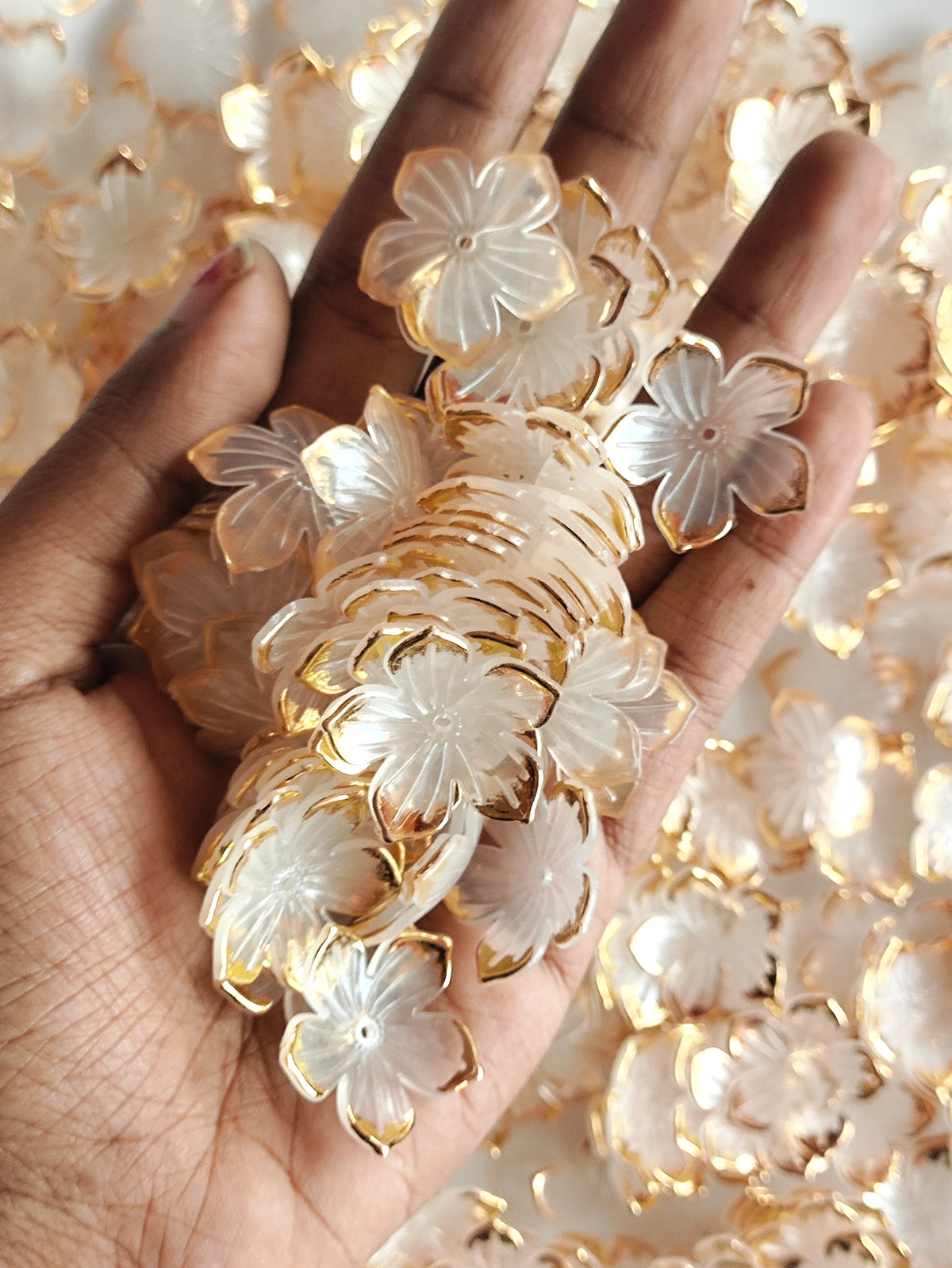 Acrylic Flower Transparent White - 20 grams