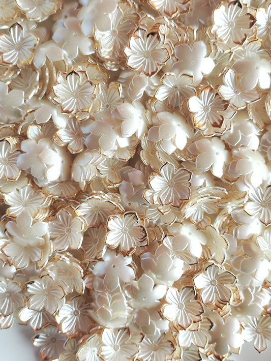 Acrylic Flower White - 20 grams