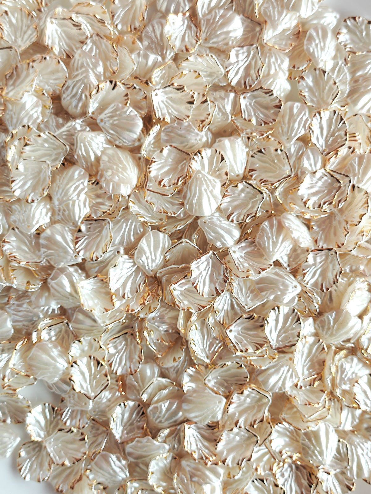 Acrylic Petals D2 White - 20 grams
