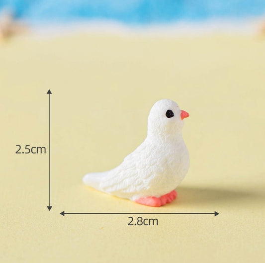 Seating Pigeon Miniature