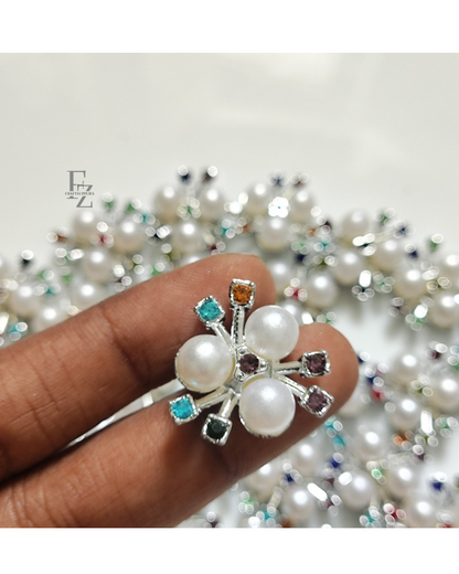 3 Pearl Brooch Multi Color - 1 Piece
