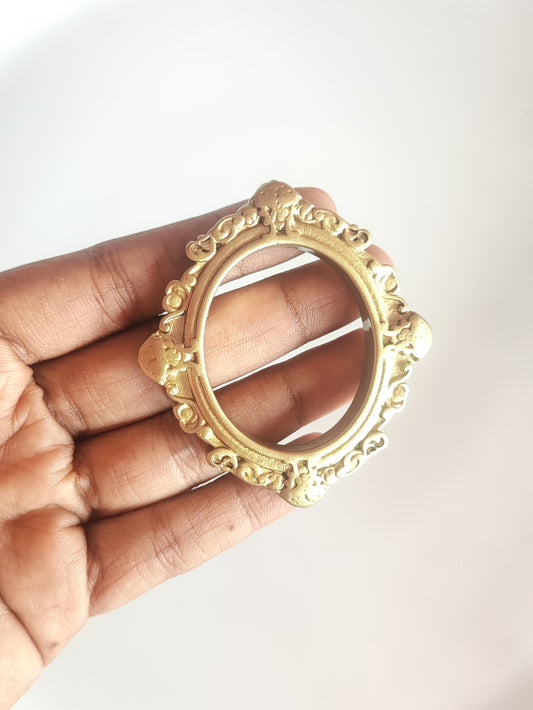 Round Gold Frame - 1 Piece