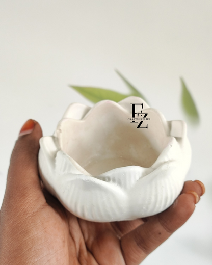 Lotus Concrete Jar - Half White