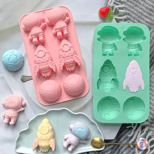 Astronaut DIY Toy Concrete Mould