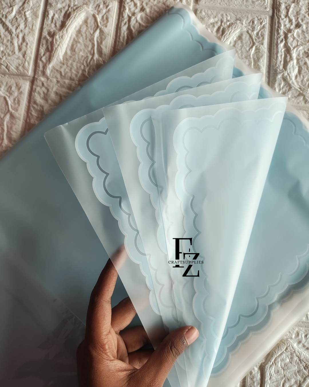 Blue with White Border Bouquet Wrapping Sheet - 5 Sheets