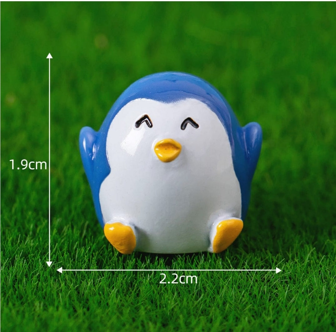 Penguin Round Miniature