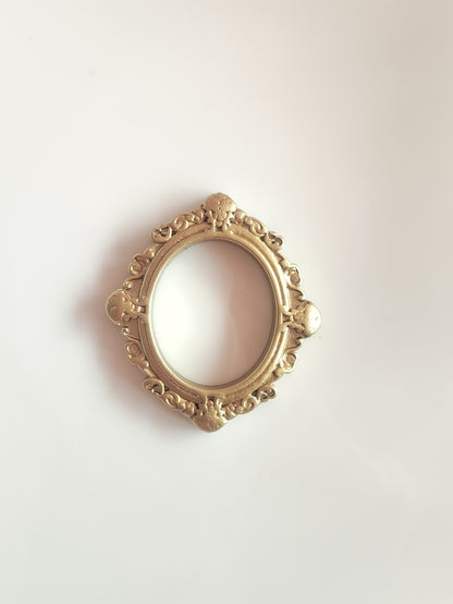 Round Gold Frame - 1 Piece