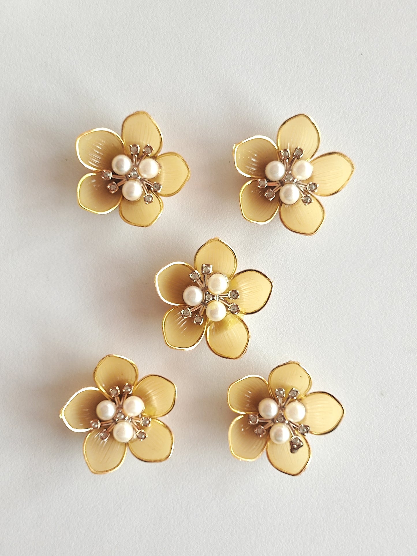 Ready Acrylic Flower Sandal - Pack of 5