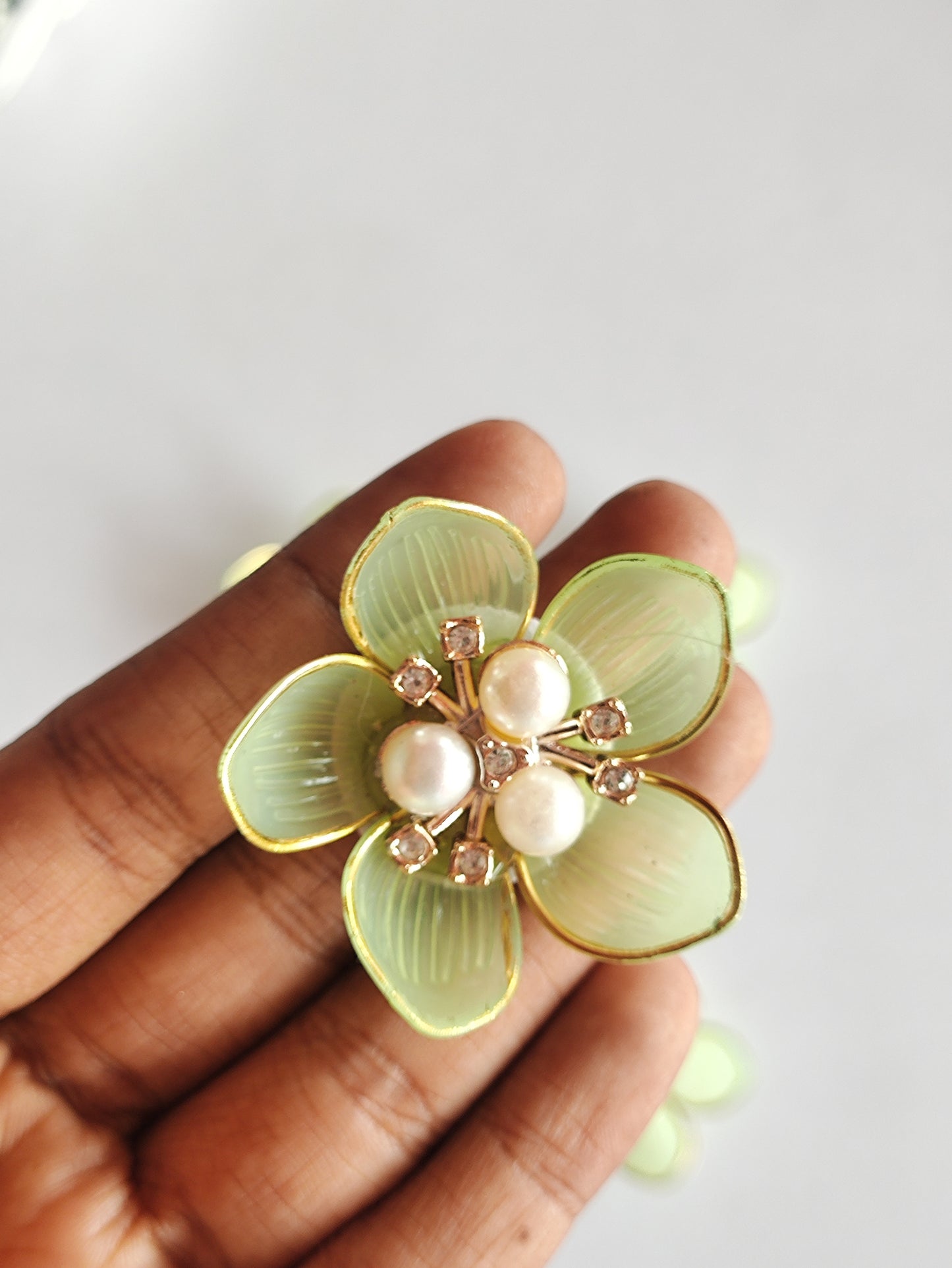 Ready Acrylic Flower Green - Pack of 5