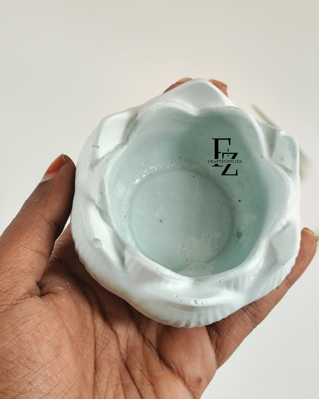 Lotus Concrete Jar - Blue